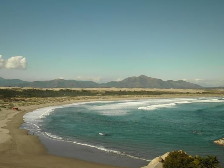 La playa de Mantagua en Concón. Foto: Expedia