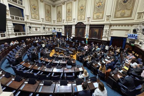 golpe legislativo a axel kicillof: la oposicion consiguio el quorum por ioma golpe legislativo a axel kicillof: la oposicion consiguio el quorum por ioma