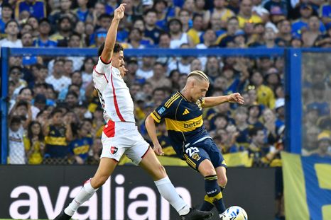 Boca enfrenta a Newells en el Coloso Marcelo Bielsa.