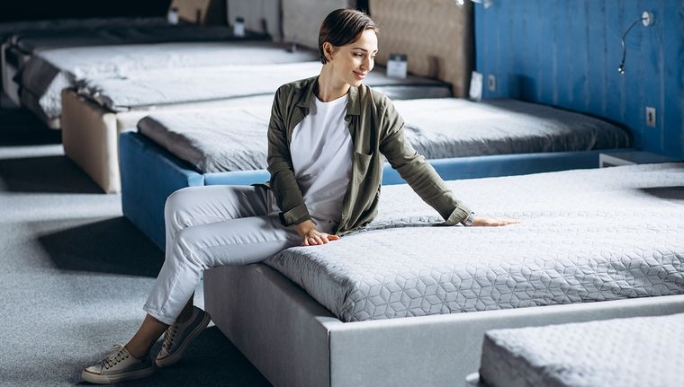 Cada vez es más común encontrar colchones con garantía de por vida, pero lo cierto es que ningún colchón dura para siempre. Foto: Shutterstock