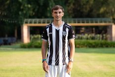 El goleador de la Reserva de Boca Juniors, de 21 años y nacido en Cipolletti, Río Negro, llegó a Gimnasia a préstamo. El goleador de la Reserva de Boca Juniors, de 21 años y nacido en Cipolletti, Río Negro, llegó a Gimnasia a préstamo.