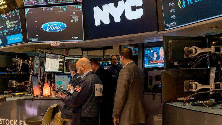 Merval Wall Street dólar acciones bonos mercado de valores