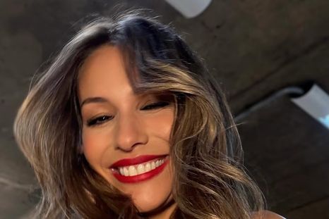 Pampita en modo otoño con un look monócromo. Foto: Instagram: pampitaoficial Pampita en modo otoño con un look monócromo. Foto: Instagram: pampitaoficial