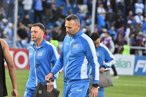 Si bien la cabeza está en puesta en el Rojo, Walter Ribonetto ya empezó a palpitar el choque ante Independiente Rivadavia. Si bien la cabeza está en puesta en el Rojo, Walter Ribonetto ya empezó a palpitar el choque ante Independiente Rivadavia.