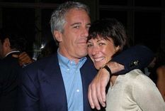 Jeffrey Epstein mantuvo una relación con Ghislaine Maxwell en la década de 1990. Foto: GETTY IMAGES