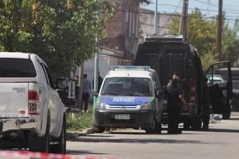 Macabro: hallaron dos piernas en un basural en Villa Fiorito