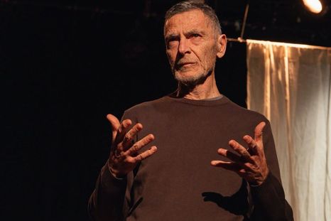 Gustavo Garzón llega a Mendoza con una obra de teatro.