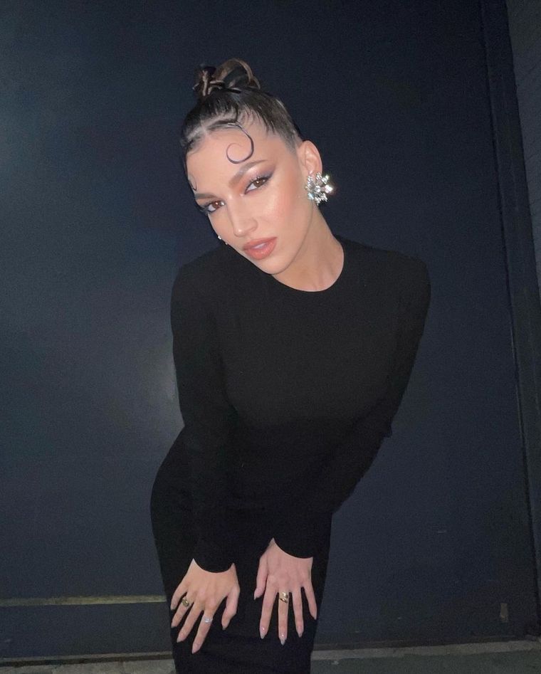 Las dos españolas nos muestran que el negro es perfecto para cerrar el año divinas. Foto: Instagram