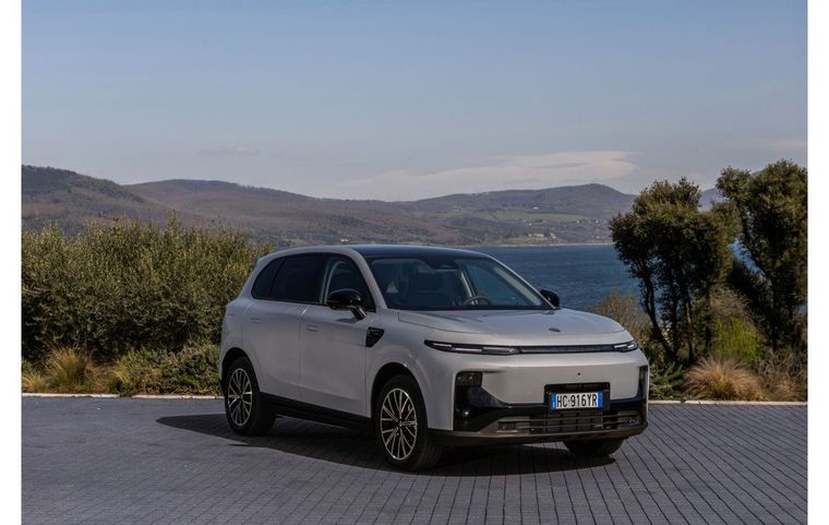 Leapmotor B10 Hybrid EV