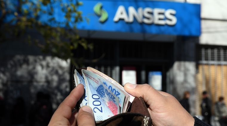 ¿A cuánto subirá la jubilación mínima a fin de año? Foto: ALF PONCE MERCADO / MDZ