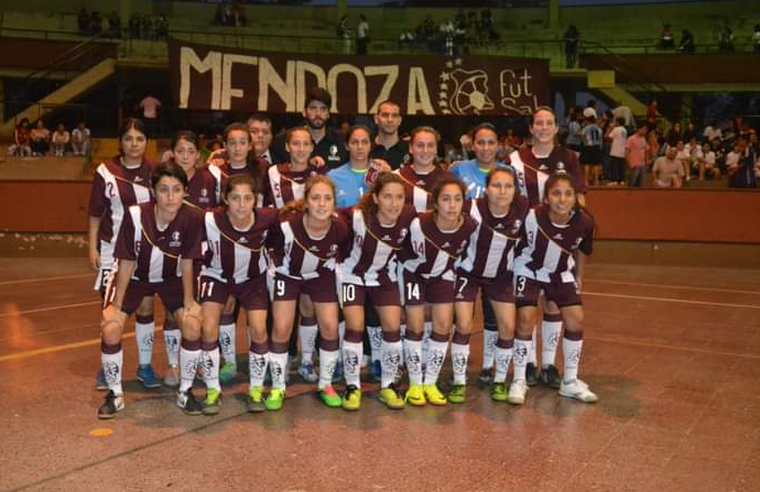 Selección de Mendoza campeón en Tucumán 2014, allá lejos y hace tiempo. Selección de Mendoza campeón en Tucumán 2014, allá lejos y hace tiempo.