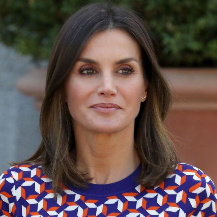 Mira las increíbles fotos de la Reina Letizia con la selección femenina de fútbol. Foto: Marie Claire