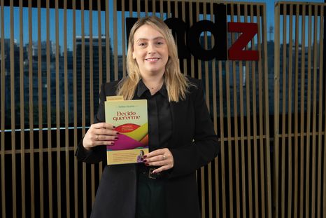 Sabina Alcarraz es una psicóloga uruguaya, especialista en psicoestética y autoestima. Sabina Alcarraz es una psicóloga uruguaya, especialista en psicoestética y autoestima.