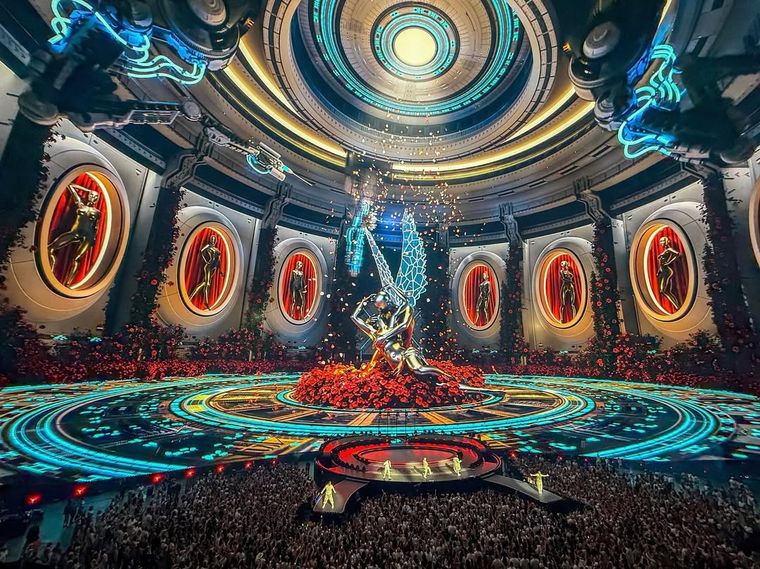 Sphere cuenta con una pantalla LED curva con resolución 16K × 16K. Sphere cuenta con una pantalla LED curva con resolución 16K × 16K.