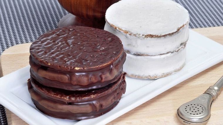 El glaceado es una buena opción para terminar tus alfajores Foto: La Nación