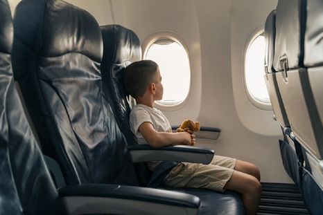 El pequeño de 6 años no llegó al aeropuerto que se suponía aterrizaría. Foto: shutterstock