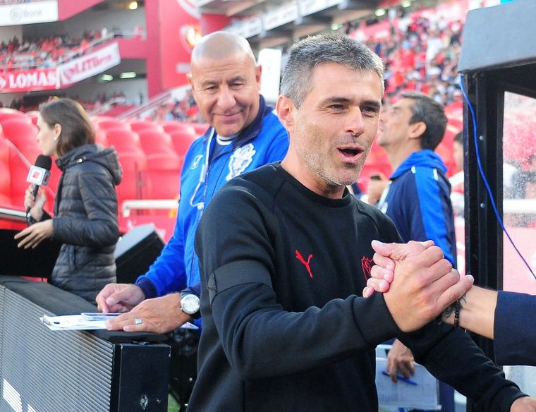 El entrenador dijo presente en conferencia de prensa tras la victoria como local. Foto: Fotobaires