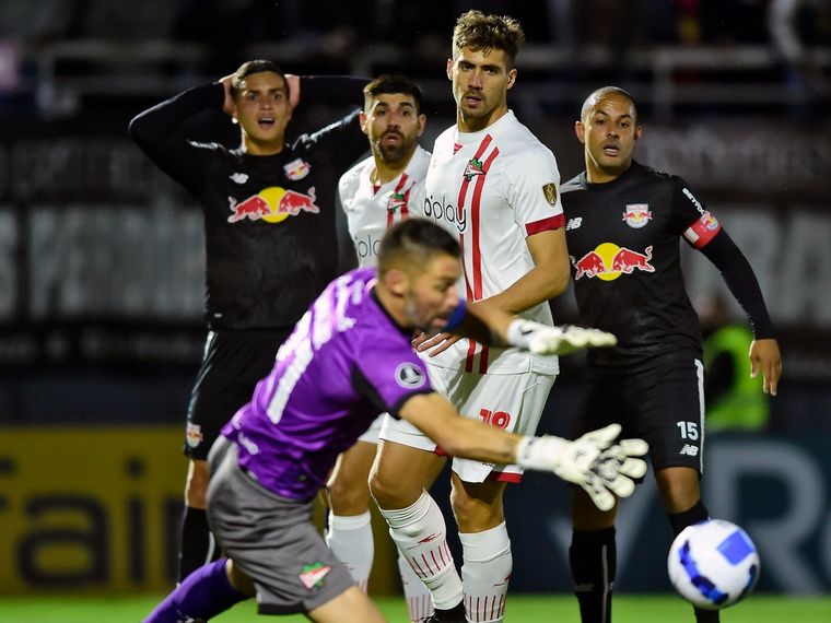 El Pincha aseguró el primer lugar del grupo. Foto: @EdelpOficial