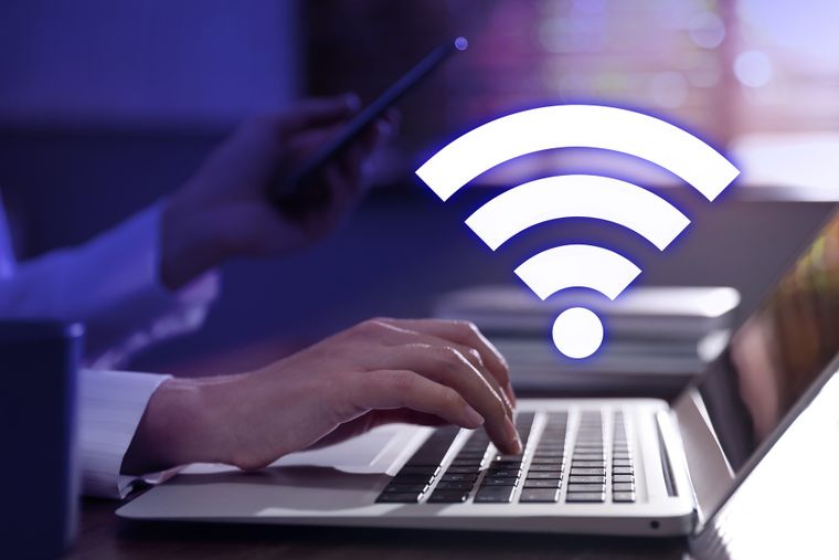 Las nuevas tecnologías WiFi permiten compartir acceso a internet sin revelar contraseñas de forma directa.
