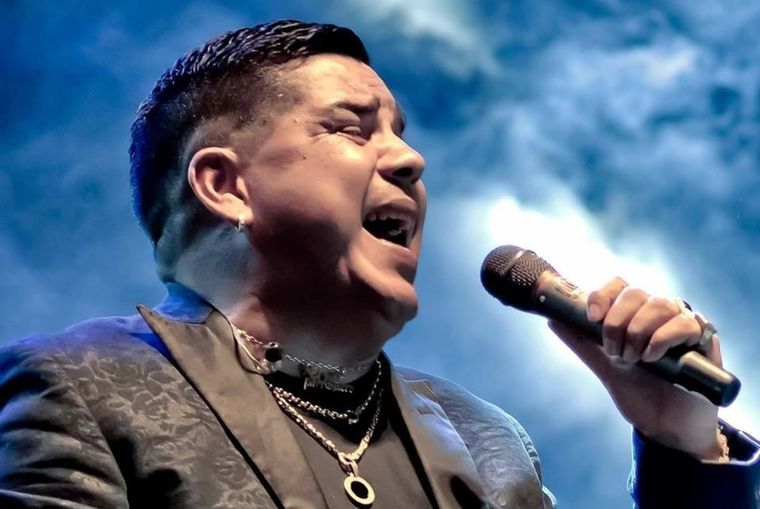 Coty Hernández es un popular cantante de cumbia y sanfaesina y su hija fue baleada el domingo Foto: Gentileza Sol915
