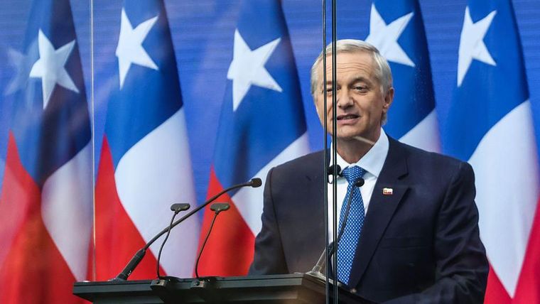 Los candidatos presidenciales, como José Antonio Kast, han endurecido su discurso en las últimas semanas.