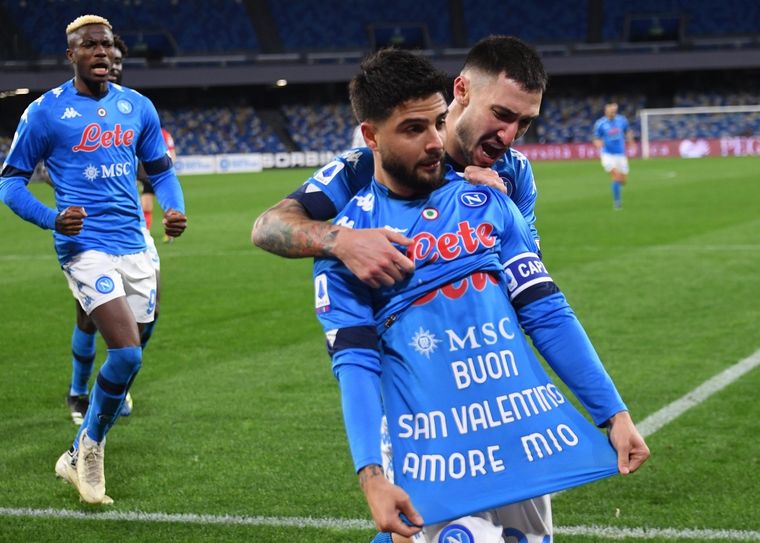 Lorenzo Insigne evalúa volver al fútbol italiano en este mercado de pases. Lorenzo Insigne evalúa volver al fútbol italiano en este mercado de pases.