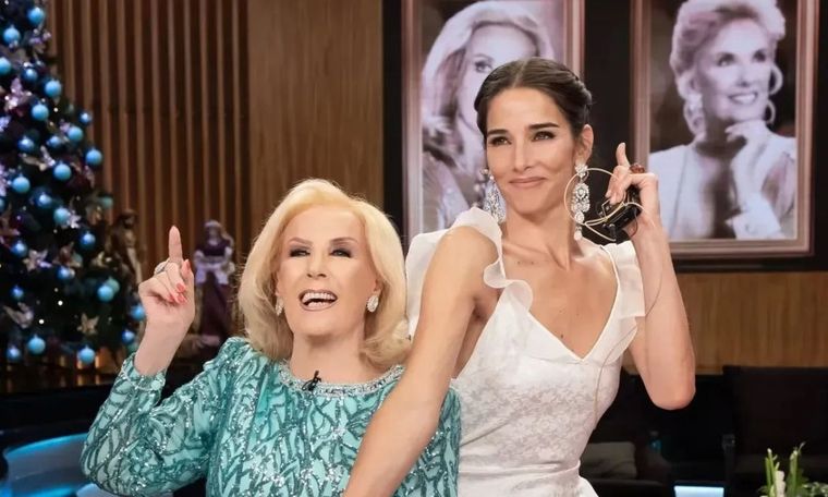 Juana Viale fue la gran ausente en el festejo de cumpleaños de Mirtha Legrand La Diva de los almuerzos explicó por qué no asistió su nieta
