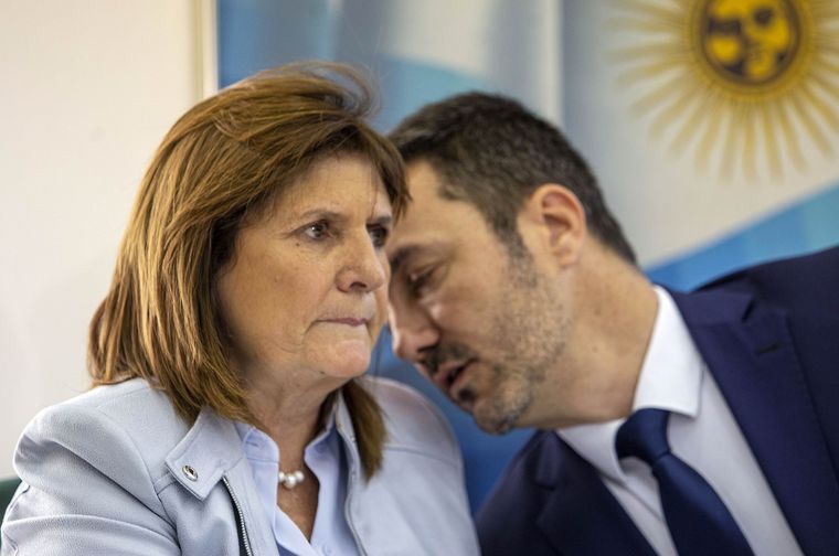 La ministra de Seguridad, Patricia Bullrich, y el ministro de Defensa, Luis Petri. Foto: Noticias Argentinas