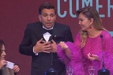 El inesperado error fue manejado con humor por los presentadores de la gala.