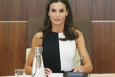 La reina Letizia es una royal referente de la moda. Foto: Twitter @CasaReal