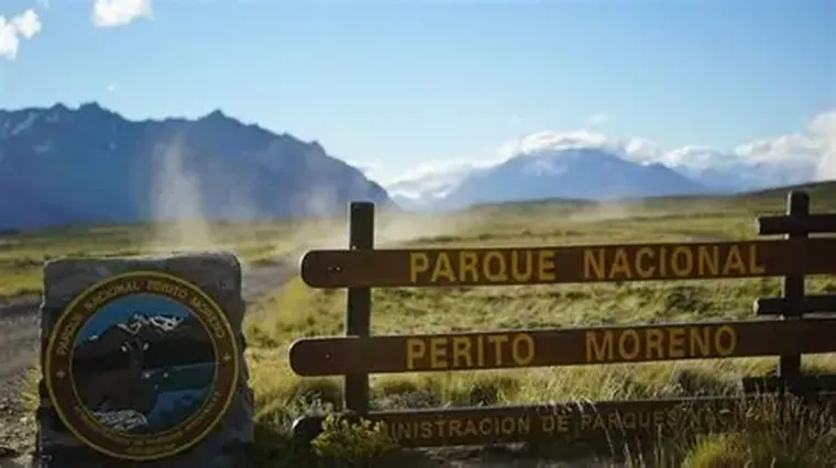 En la Patagonia no se llega a un lugar sino que atraviesa un estado y con múltiples sentidos.