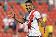 Radamel Falcao negocia su llegada a Central Córdoba. Foto: @RayoVallecano Radamel Falcao negocia su llegada a Central Córdoba. Foto: @RayoVallecano