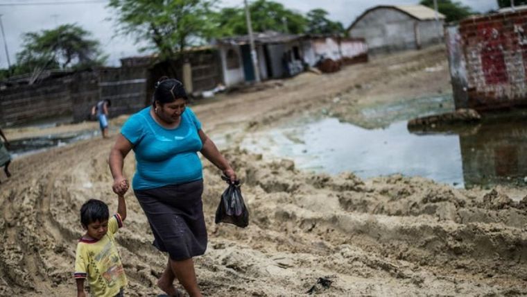 Las inundaciones causadas por el fenomeno de El Niño de 2016-2017 en Perú afectaron a 1,9 millones de personas. Foto: Getty Images