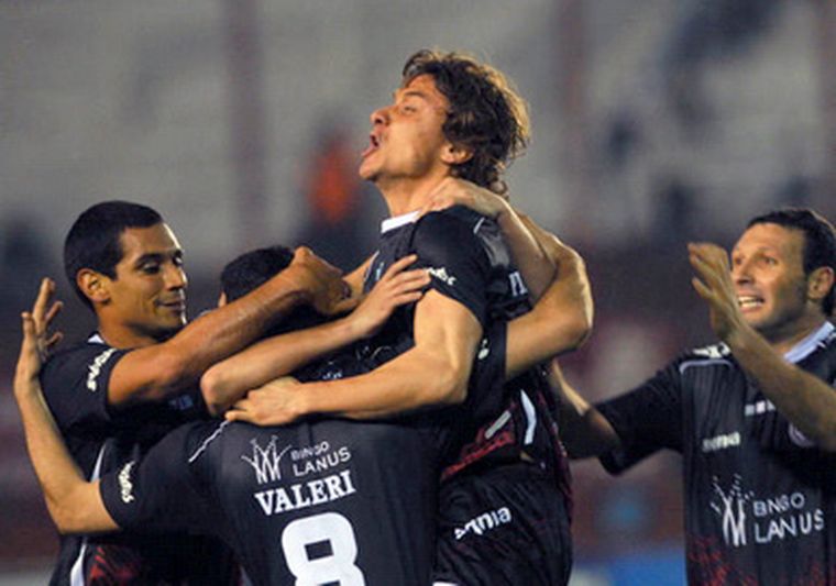 Lanús festejo, la revancha es el miércoles Foto: Telam