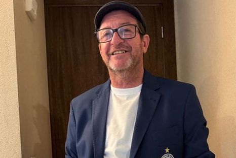 la lepra viajo a brasil con sello propio: boina, elegancia y estilo berti la lepra viajo a brasil con sello propio: boina, elegancia y estilo berti