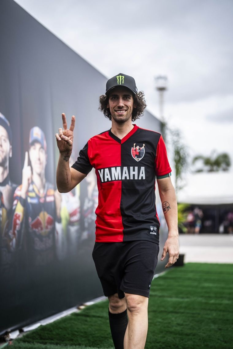 El español Álex Rins y un homenaje espectacular en Termas de Río Hondo. Foto: @Rins42