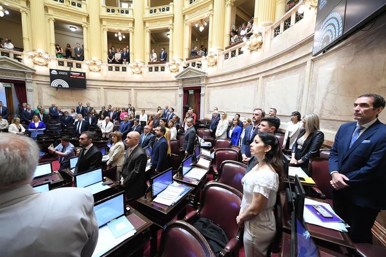 El Presupuesto 2026 refuerza los mecanismos de seguimiento parlamentario, con informes periódicos sobre la ejecución del gasto y la evolución de los ingresos.