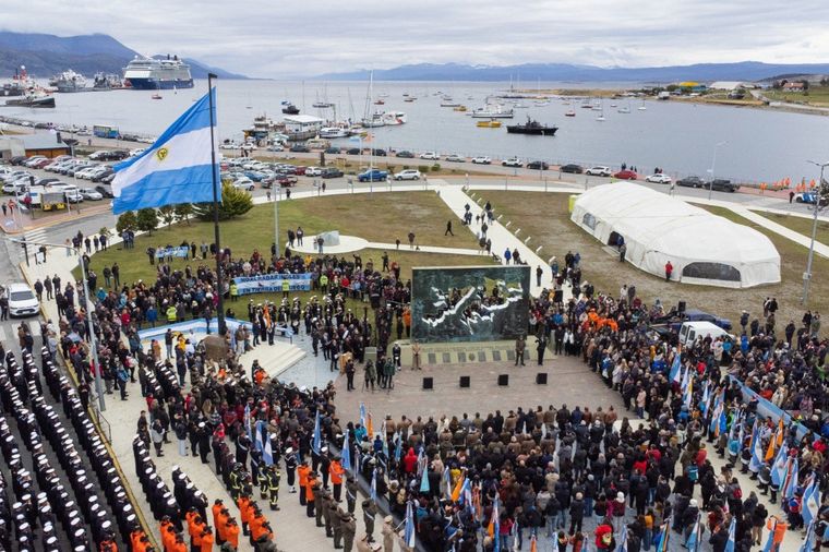 Acto en Ushuaia, capital de la provincia de Tierra del Fuego, Antártida e Islas del Atlántico Sur. Foto: X/@VictoriaVuoto