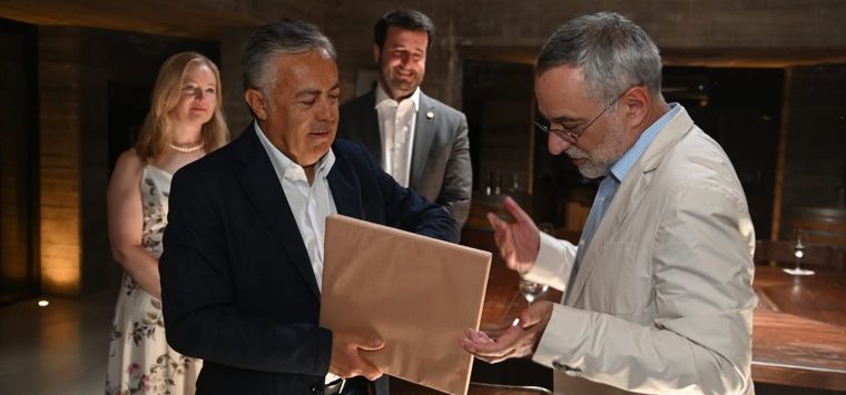 Alfredo Cornejo y Julio Bitelli. Foto: Gobierno de Mendoza