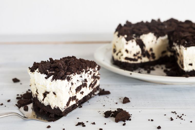 Animate a hacer la receta de torta Oreo casera en pocos pasos.