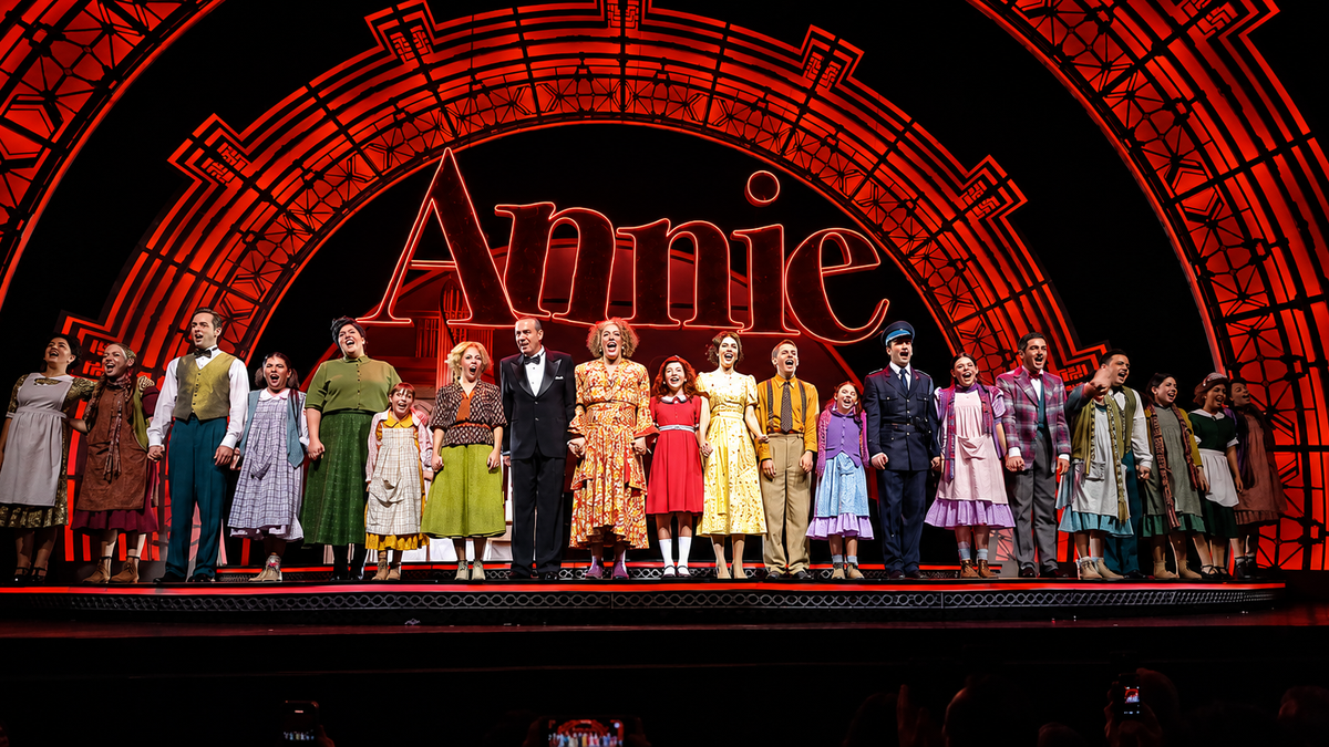 Annie llega al teatro con una puesta en escena que emociona a toda la familia