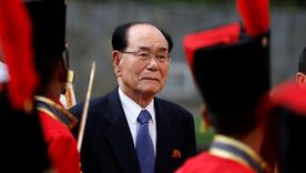Su discreción y prudencia hacían de Kim Yong-nam el burócrata perfecto. Su discreción y prudencia hacían de Kim Yong-nam el burócrata perfecto.