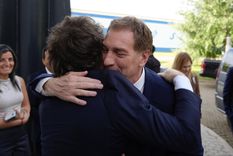 Javier Milei insiste con que Diego Santilli sea cabeza de lista. Javier Milei insiste con que Diego Santilli sea cabeza de lista.