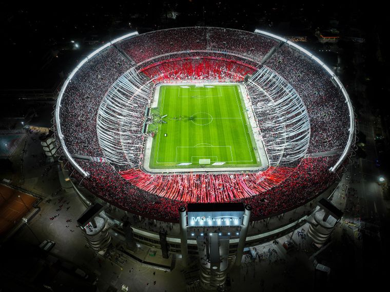 River aprovechó los números del Monumental para marcar terreno.