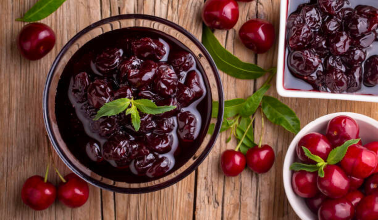 Receta fácil de mermelada de cerezas casera Foto: Shutterstock