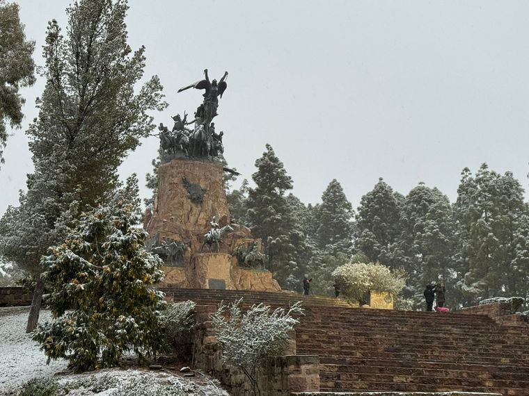 Mendoza atravesará un fin de semana largo con lluvias, nevadas y temperaturas máximas que rondarán los 14°.