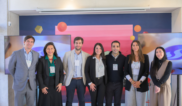 Los líderes empresariales, funcionarios públicos y especialistas en ESG, finanzas sostenibles y tecnología. Los líderes empresariales, funcionarios públicos y especialistas en ESG, finanzas sostenibles y tecnología.