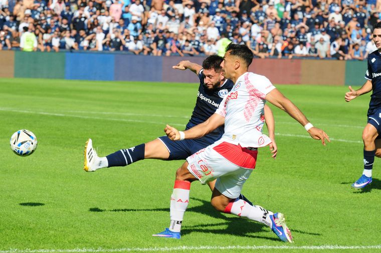 Independiente Rivadavia busca asegurarse la clasificación en el Gargantini ante Argentinos Juniors.