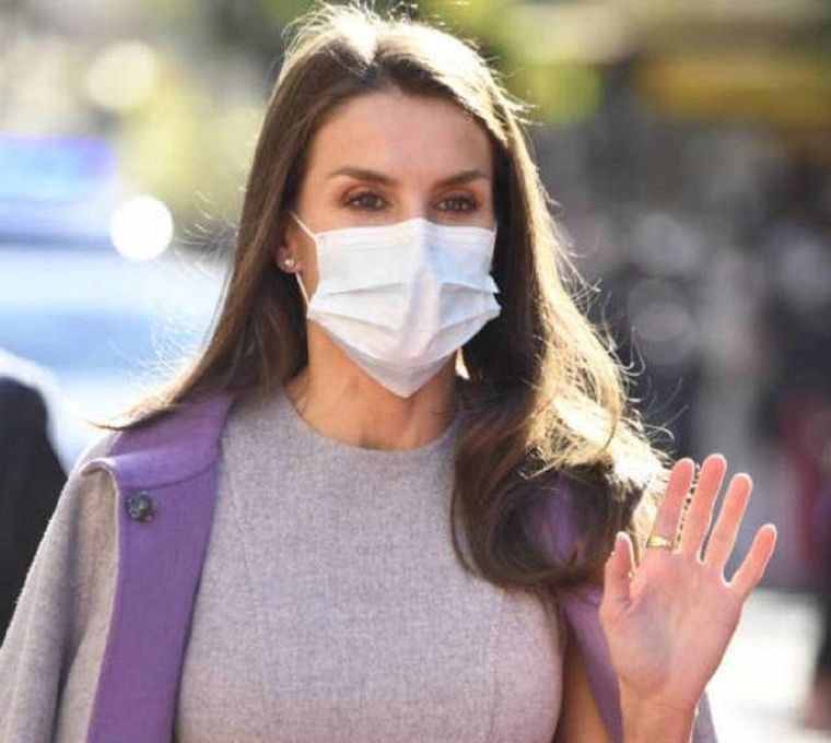 La reina se lució con su elección.