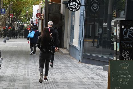 El lunes tendrá en Mendoza una máxima de 24° y viento moderado del sector sur. El lunes tendrá en Mendoza una máxima de 24° y viento moderado del sector sur.
